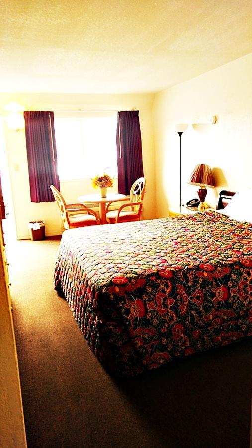 Parkway Inn เฟรสโน ภายนอก รูปภาพ